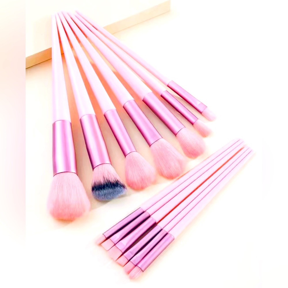 NWT 13 PC MAKEUP BRUSH PINK SET IN POUCH - SOFT FLUFFY & DURABLE